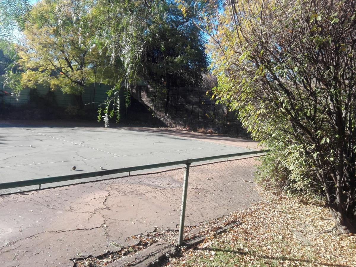 Fourways Guest Lodge Johannesburg Zewnętrze zdjęcie