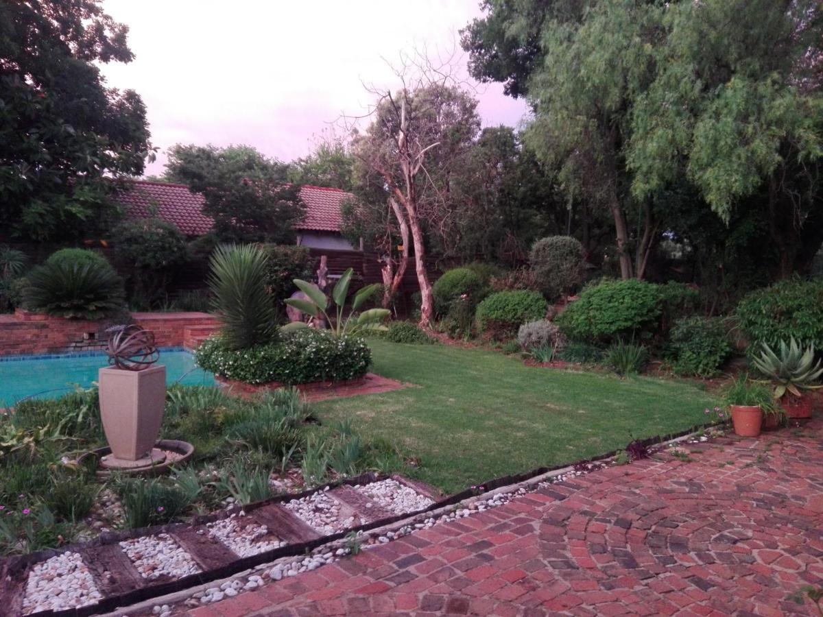 Fourways Guest Lodge Johannesburg Zewnętrze zdjęcie
